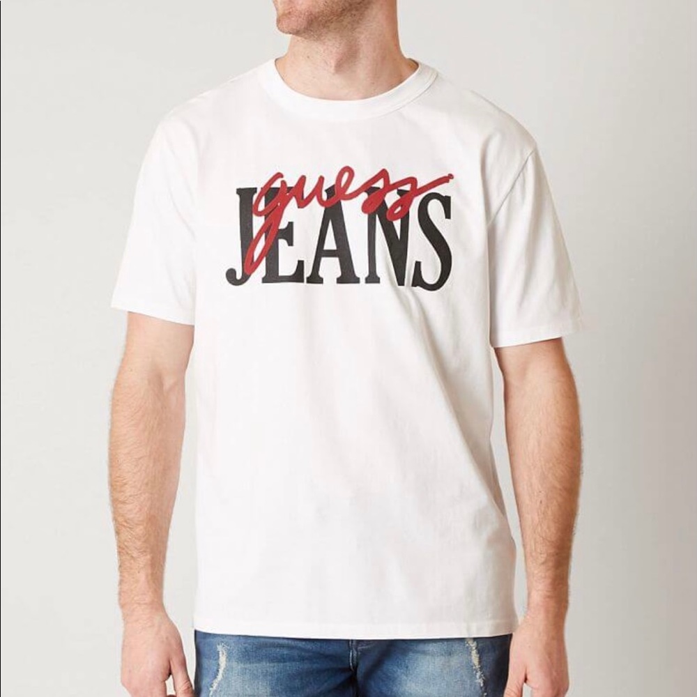 📛⛔️SOLDⓂ️⛔️📛❓Guess T-Shirt❓  L